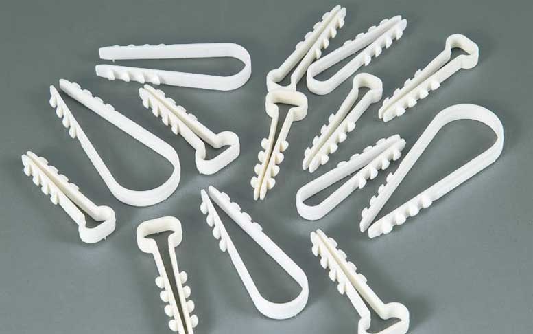 3 façons de réparer une cheville qui tombe du mur