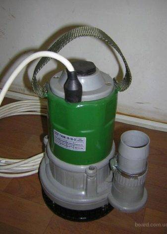 Présentation de la pompe à eau Gnome: appareil, caractéristiques et caractéristiques de fonctionnement