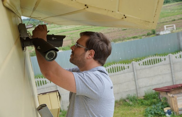 Vidéosurveillance à faire soi-même pour une maison privée: conception + règles d'installation