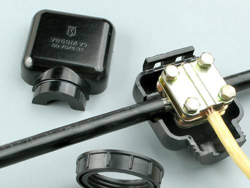 Serre-câbles : types de serre-câbles existants + notice de raccordement détaillée