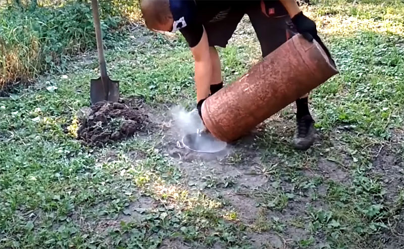 Comment dévisser la valve d'une bouteille de gaz : des moyens sûrs de déconnecter la valve