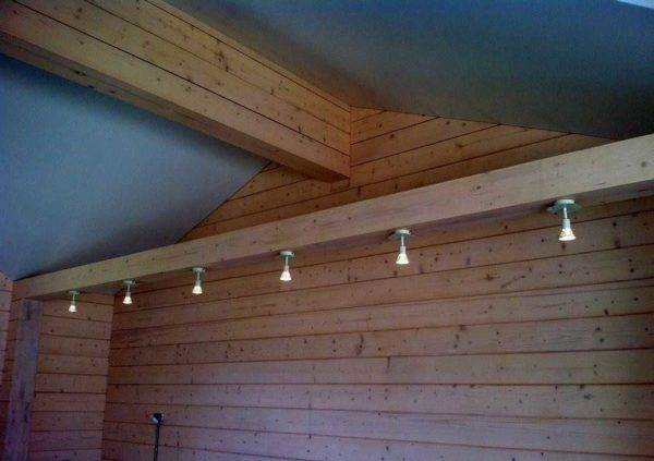 Assemblage et installation d'un lustre: instructions détaillées pour l'installation et la connexion de vos propres mains