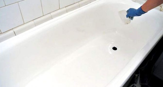 Inserts en acrylique dans les baignoires : le pour et le contre de l'installation