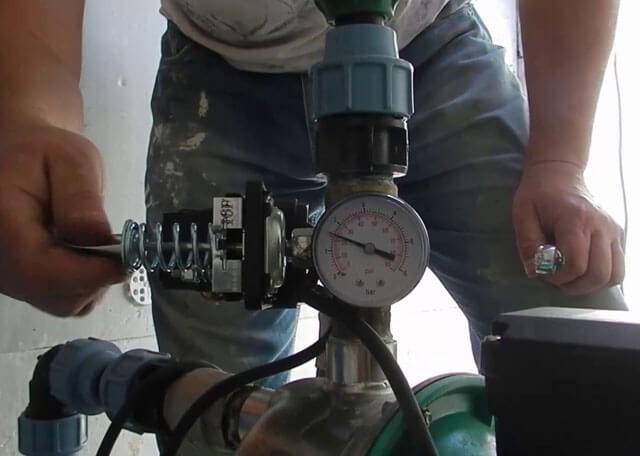 Où est-il recommandé d'installer une station alluvionnaire ?