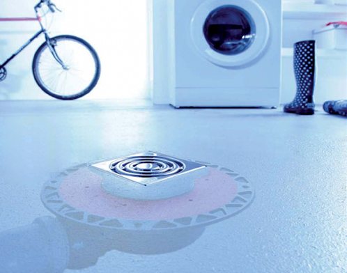 Comment équiper un siphon de sol dans la salle de bain : on équipe une douche sans palette