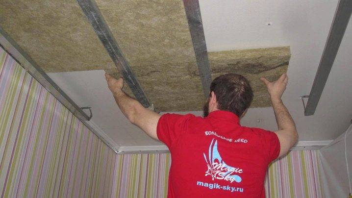Comment insonoriser le plafond d'un appartement sous plafond tendu