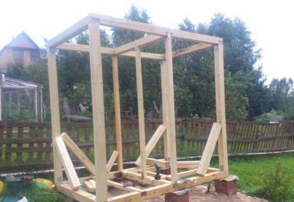 Douche d'été à faire soi-même - construction étape par étape d'une structure de cadre