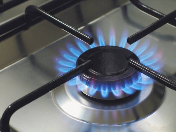 Pourquoi le four ne s'allume pas dans la cuisinière à gaz