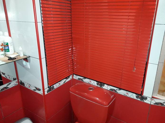 Comment cacher les tuyaux dans la salle de bain: un aperçu des meilleures façons de masquer le pipeline