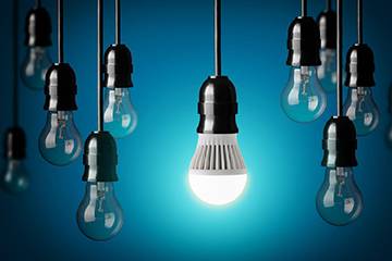 Choisir des lampes à économie d'énergie : bilan comparatif de 3 types d'ampoules à économie d'énergie