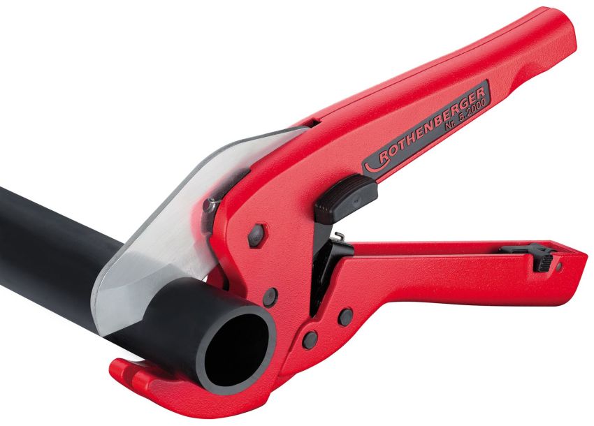 Coupe de haute qualité des tuyaux en polypropylène. comment couper des tuyaux en polypropylène? types et caractéristiques des outils, technologie de coupe avec des ciseaux de précision, recommandations de spécialistes