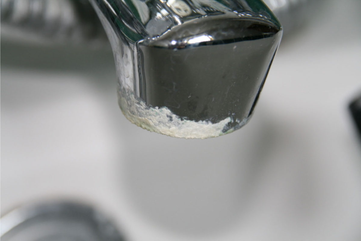 Comment nettoyer les robinets et la plomberie du calcaire?