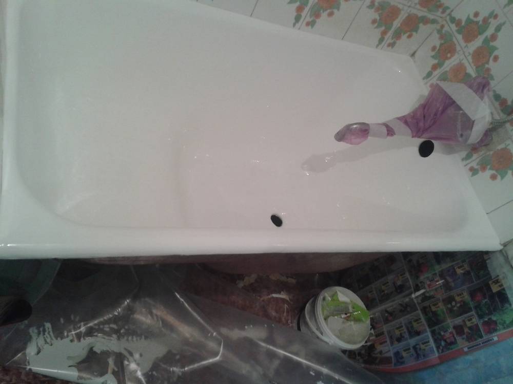 Restauration de bain à faire soi-même avec de l'acrylique liquide