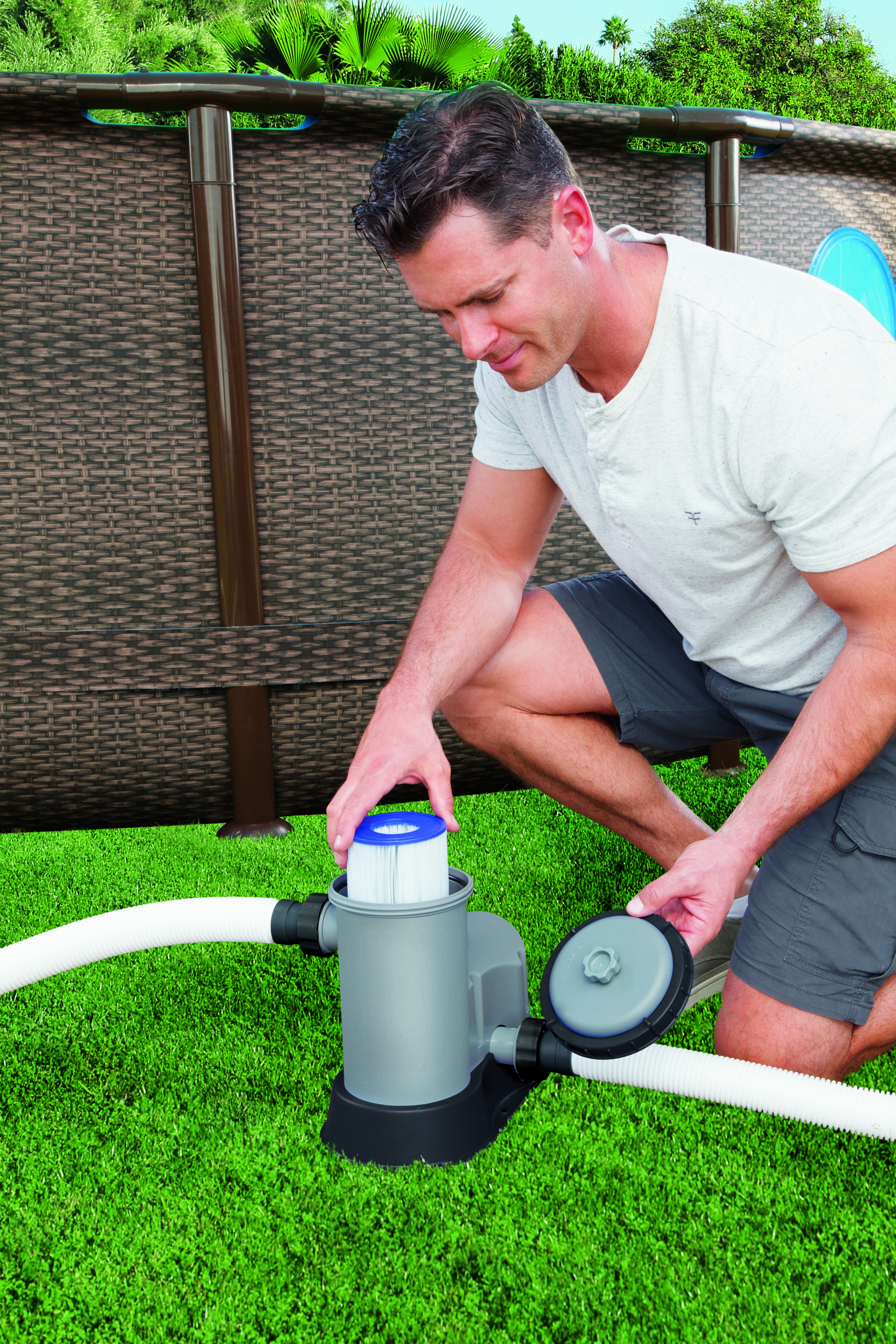 Filtre à sable pour piscine à cadre: types, comment choisir le bon, modèles populaires, instructions pour le faire soi-même