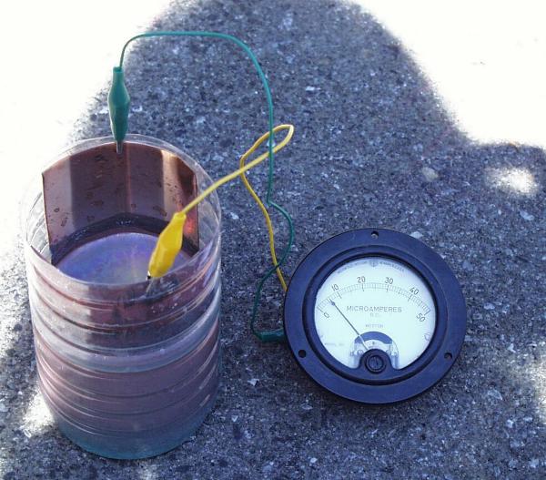 Comment fabriquer une batterie solaire de vos propres mains: instructions pour l'auto-assemblage