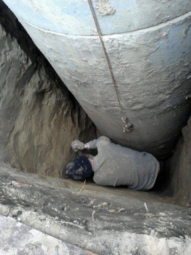 Instructions pour la protection du travail lors de travaux dans des puits, des chambres, des réservoirs dans des installations d'approvisionnement en eau et d'assainissement