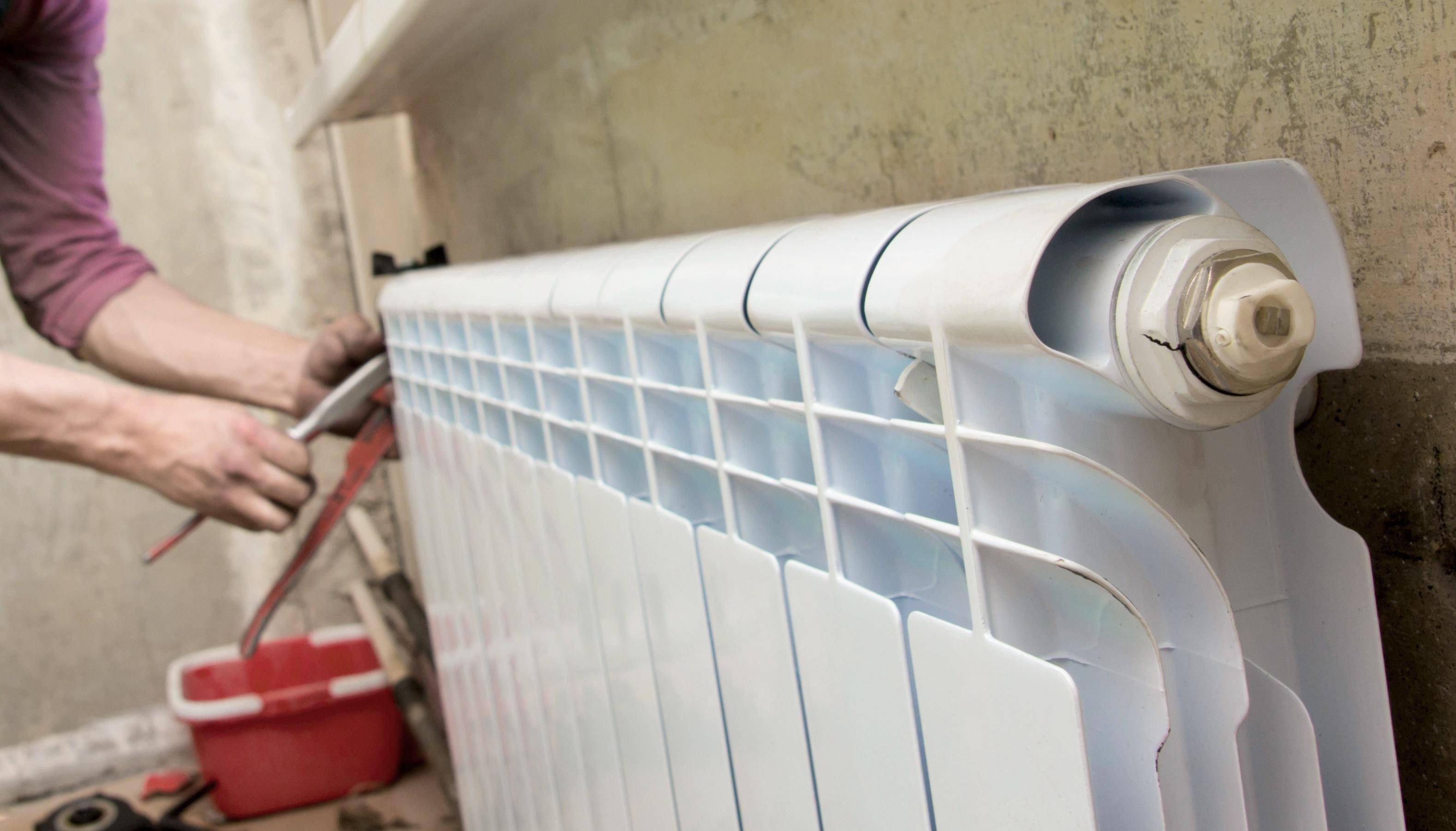 Comment réparer une fuite dans le système de chauffage à la maison ? | guide de chauffage