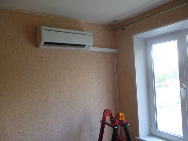 Installer un climatiseur sur un balcon avec vitrage: avantages et inconvénients (photo, vidéo)