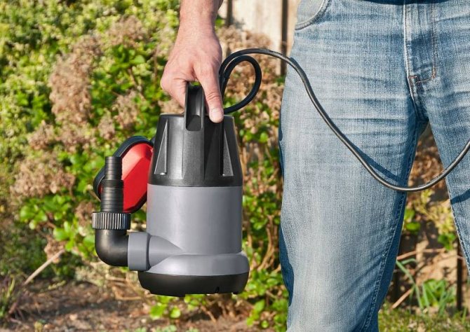 Comment choisir une pompe pour arroser un jardin à partir d'un étang, d'un baril ou d'un étang