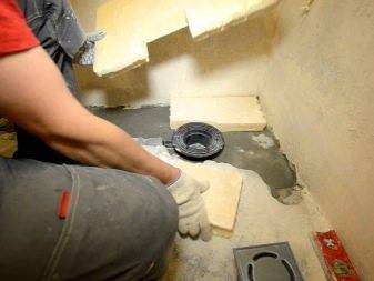 Comment faire un caniveau de douche dans le sol sous le carrelage: guide de construction et d'installation