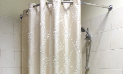 Comment savoir quand il est temps de laver vos rideaux