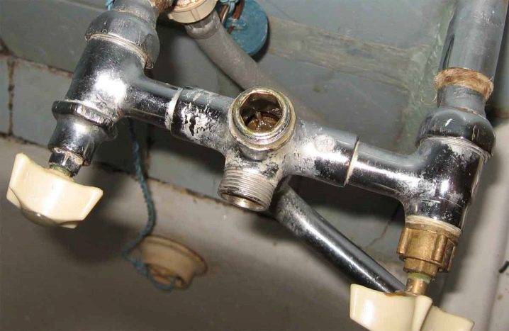 Dispositif de robinet d'eau : schémas détaillés de l'intérieur de tous les types de mitigeurs