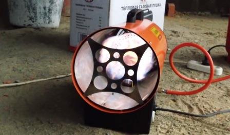 Décapeur thermique DIY : une brève analyse des 3 modèles les plus populaires