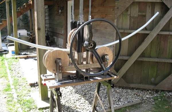 Cintreuse de tubes profilés: comment construire une cintreuse de tubes de vos propres mains