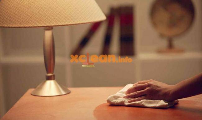 7 remèdes maison efficaces pour aider à réduire la poussière et la saleté dans votre maison