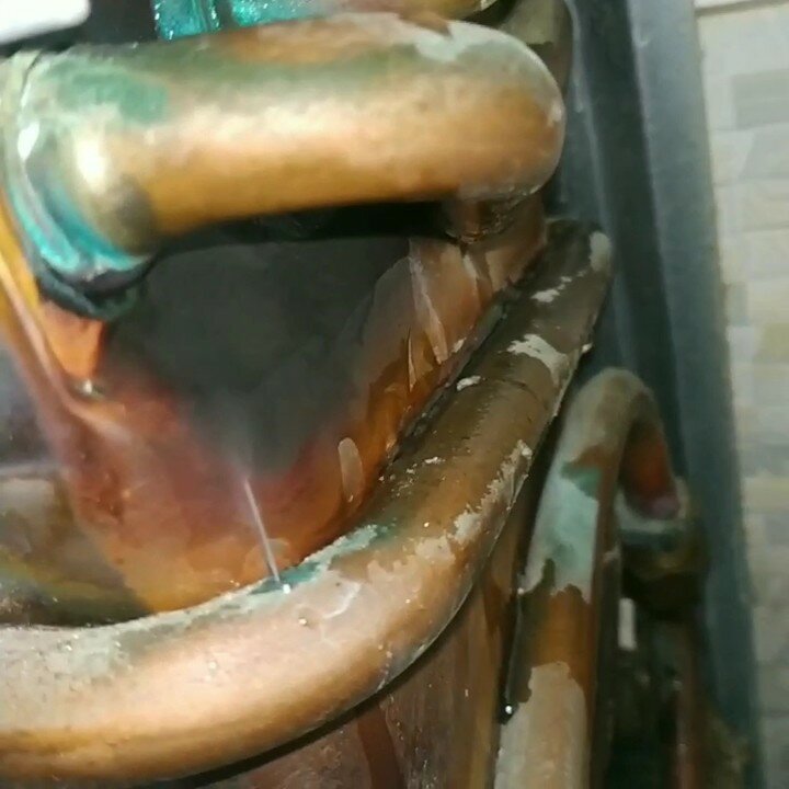 Remplacement d'un geyser dans un appartement: normes et exigences pour le remplacement d'un chauffe-eau à gaz