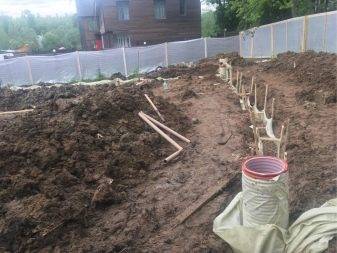 Drainage mural de la fondation: les spécificités de la disposition du système de drainage des eaux