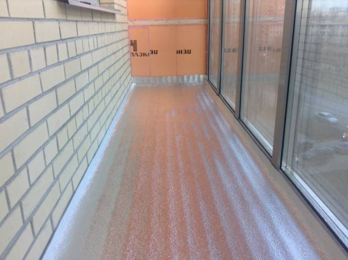 Comment faire un sol chaud sur un balcon et une loggia: choix d'un système de chauffage + instructions d'installation