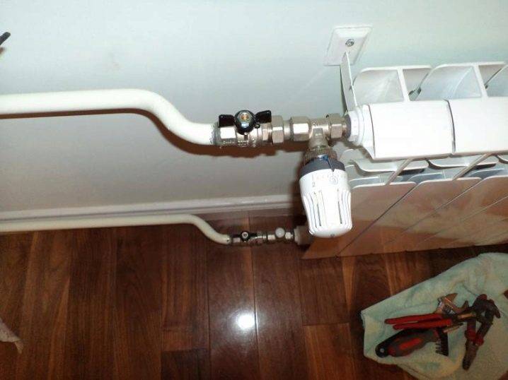 Vanne thermostatique pour radiateur de chauffage: but, types, principe de fonctionnement + installation