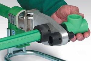 Machine à souder pour tuyaux en polyéthylène: laquelle est préférable d'acheter et comment l'utiliser correctement