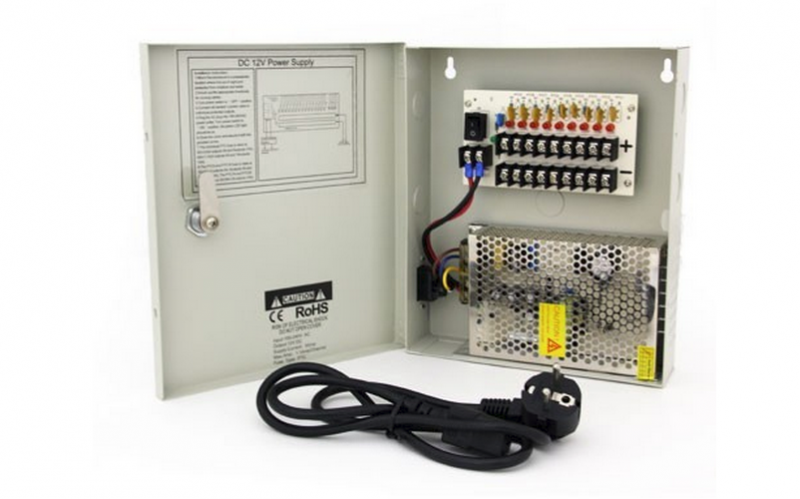 Installation de caméras CCTV: types de caméras, choix + installation et connexion de vos propres mains