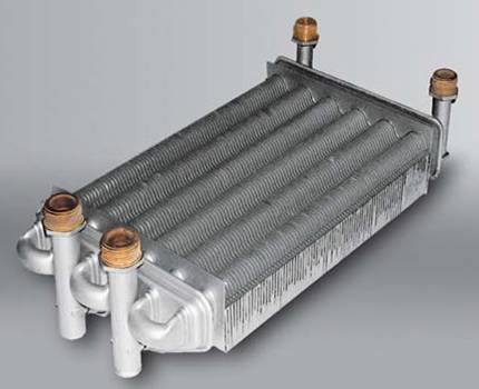 Chaudière électrique à double circuit: appareil, analyse des avantages et des inconvénients + éléments à prendre en compte lors du choix