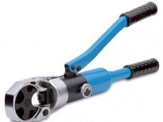 Comment travailler avec des tuyaux multicouches: un aperçu des méthodes de connexion et des méthodes de pliage