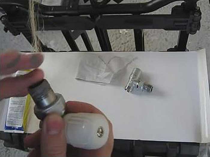 Procédés de raccordement de conduites de gaz et procédés de scellement de joints