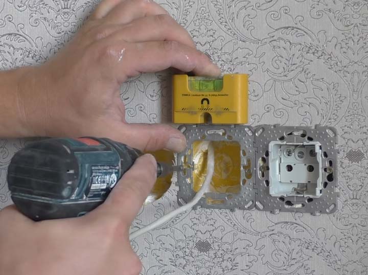 Prise informatique : types, catégories, règles de localisation et technologie de connexion