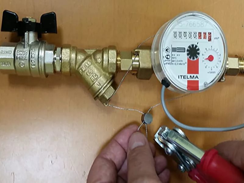 Pourquoi le compteur d'eau tourne-t-il ?