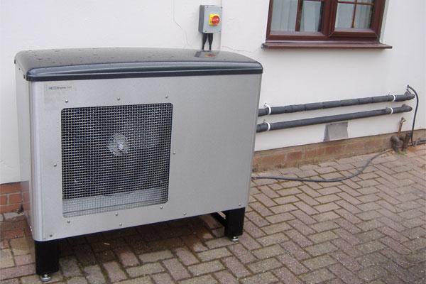 Types de pompes à chaleur air-air pour la maison et les caractéristiques de l'équipement