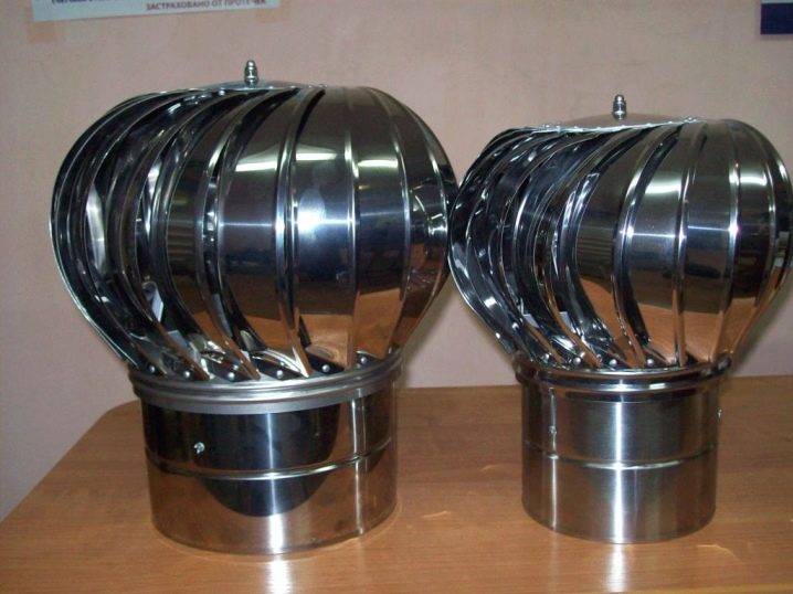 Installation d'un champignon de ventilation sur le toit: types et méthodes d'installation d'un déflecteur sur un tuyau d'échappement