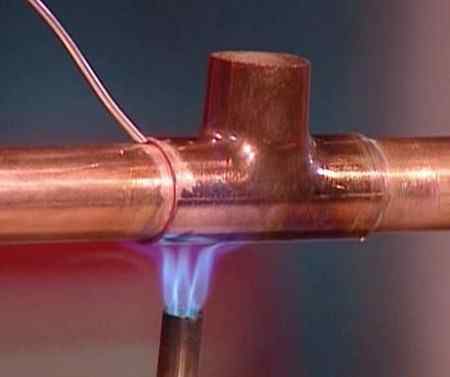 Souder des tubes en cuivre avec un brûleur à gaz : conseils et étapes pour l'auto-soudure