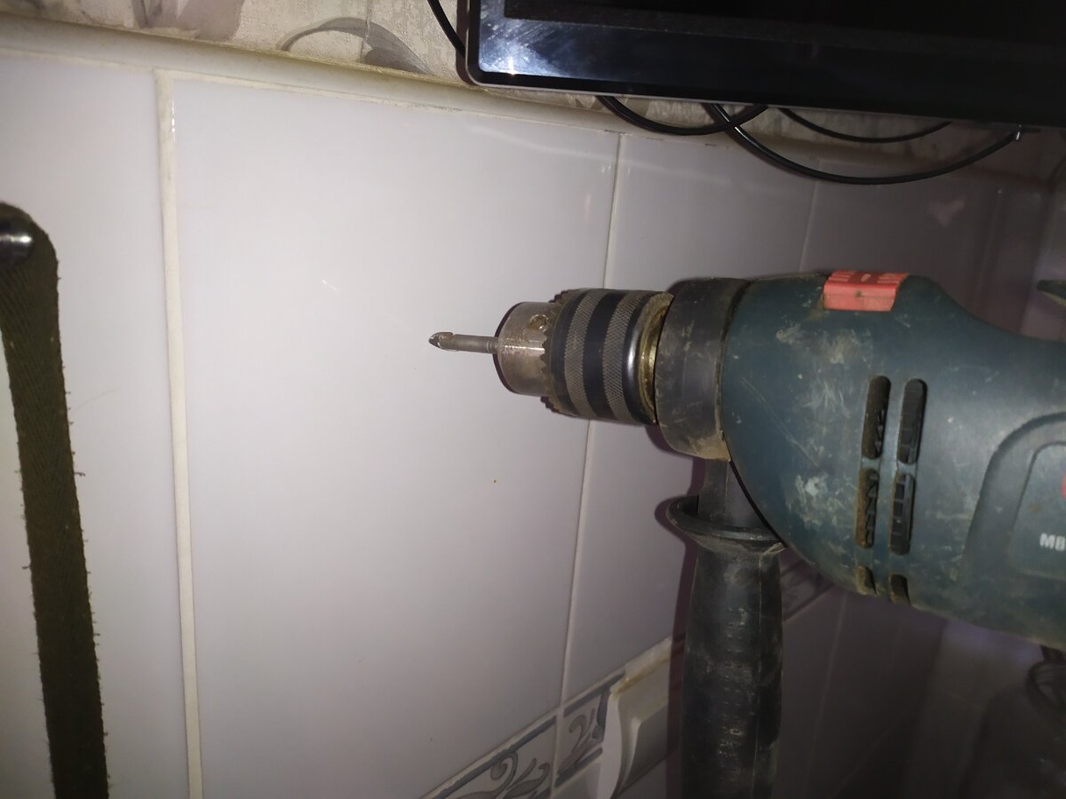 Pour mieux percer les carreaux de porcelaine - comment percer les trous parfaits.