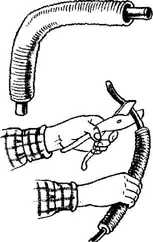 Comment les tuyaux métalliques sont pliés: subtilités technologiques du travail