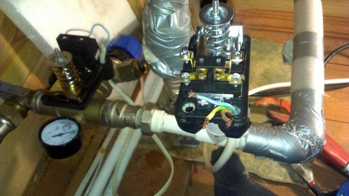 Installation et réglage d'un pressostat d'eau pour une pompe: technologie de travail et erreurs de base