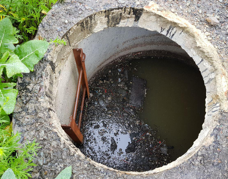Comment réparer un puisard à partir d'anneaux en béton