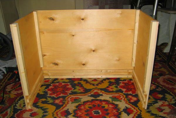 Appareils de chauffage pour chauffer les poulets dans les poulaillers