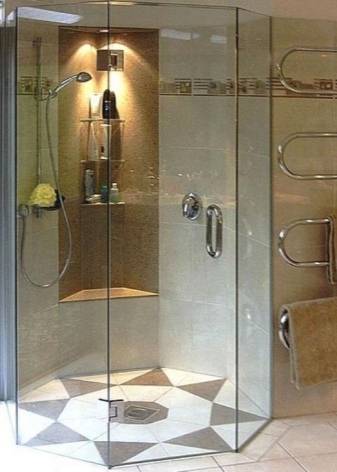 Verre pour cabine de douche : comment le choisir et l'installer soi-même