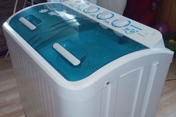 Machines à laver automatiques (49 photos): qui a inventé le principe de fonctionnement, les types de modèles automatiques et leur durée de vie, les machines à laver à bouton-poussoir